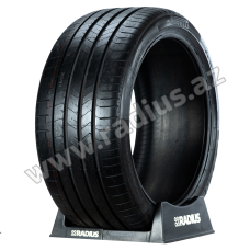Pzero Luxury Saloon 285/35 R20
